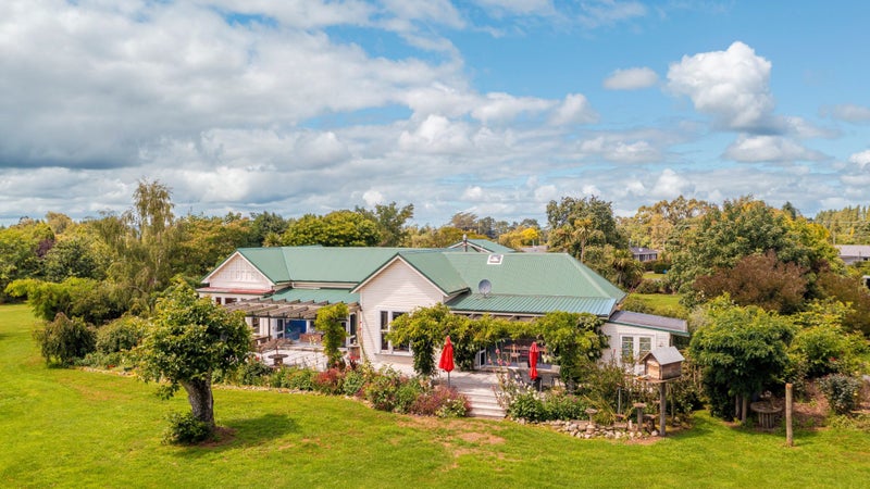 78 Owen Street, Waipawa - Carousel 1