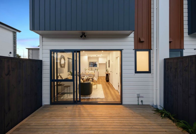 2/81 Vodanovich Road, Te Atatu South, Waitakere City, Auckland - Carousel 17