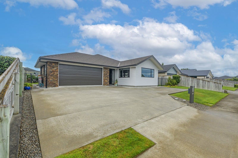 42 Nancy Avenue, Feilding, Feilding - Carousel 1