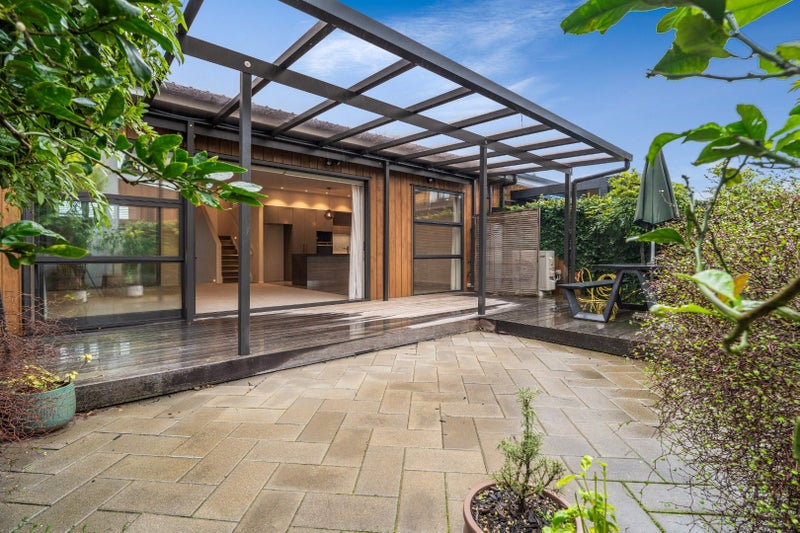8 Gateway Avenue, Beachlands, Manukau City, Auckland - Carousel 1
