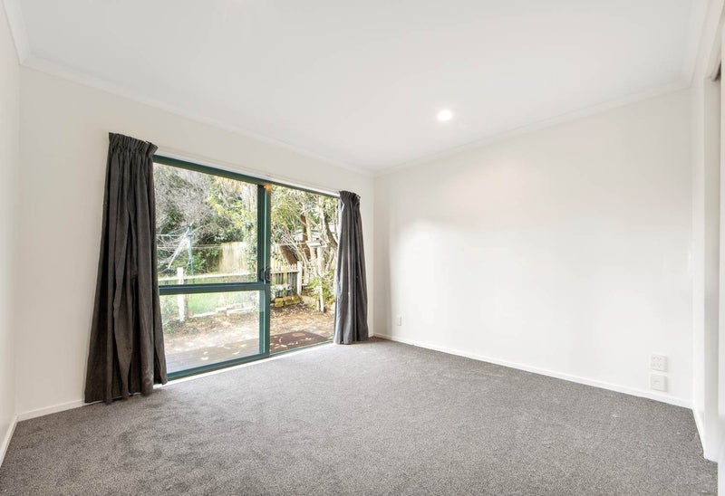 408A West Coast Road, Glen Eden, Waitakere City, Auckland - Carousel 2