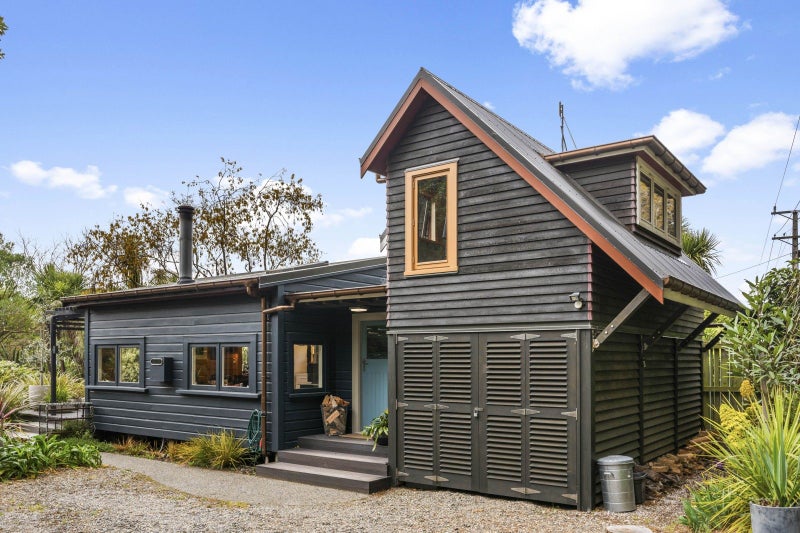 17 Moana Street, Aramoana, Port Chalmers - Carousel 1