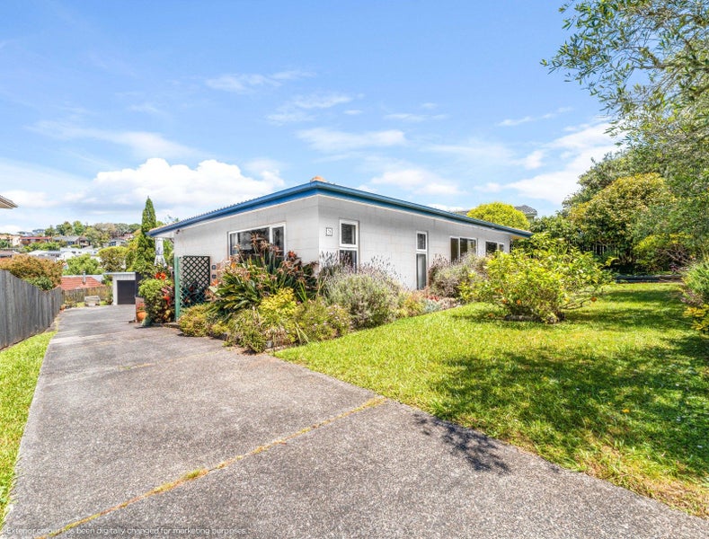 71 Stapleford Crescent, Browns Bay, Auckland - Carousel 1