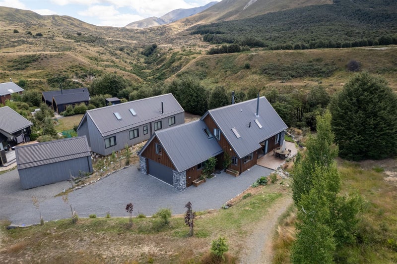 12C Cheeseman Terrace, Castle Hill - Carousel 32