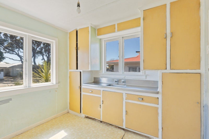 359 St Aubyn Street, Moturoa, New Plymouth - Carousel 2