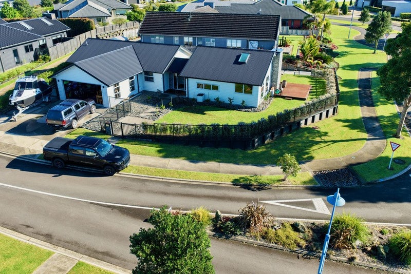 2 Roseberry Place, Whitianga, Whitianga - Carousel 1