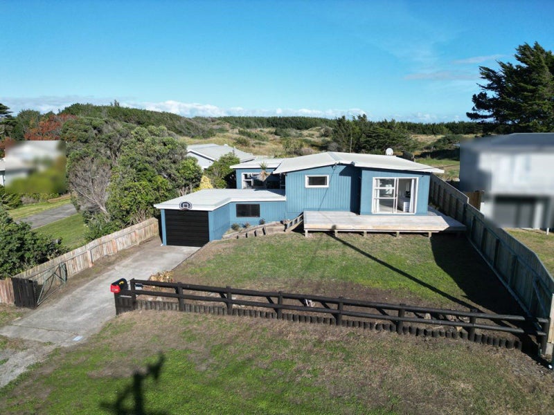 20 Mack Street, Foxton Beach, Foxton - Carousel 1