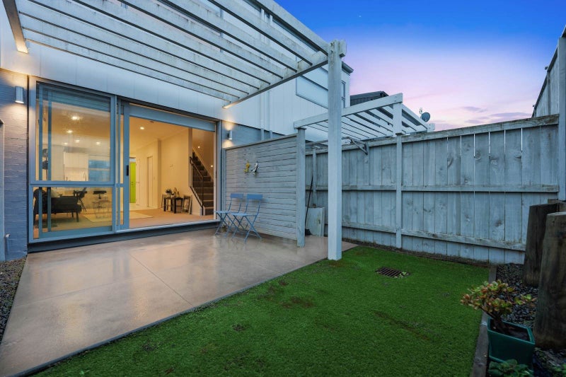 11 Horo Road, Flat Bush, Auckland - Carousel 2
