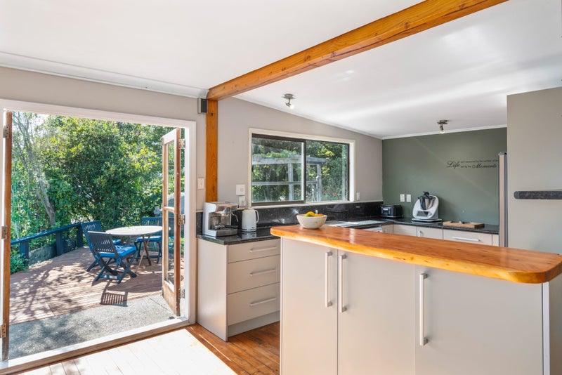 948 Queen Charlotte Drive, Picton - Carousel 2