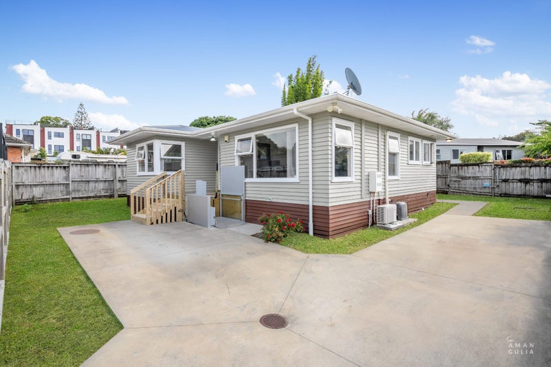 51A Stottholm Road, Titirangi, Auckland - Carousel 1