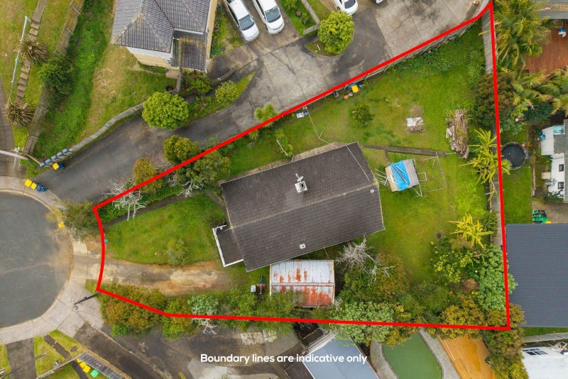 18 Castaing Crescent, Te Atatu South, Auckland - Carousel 1