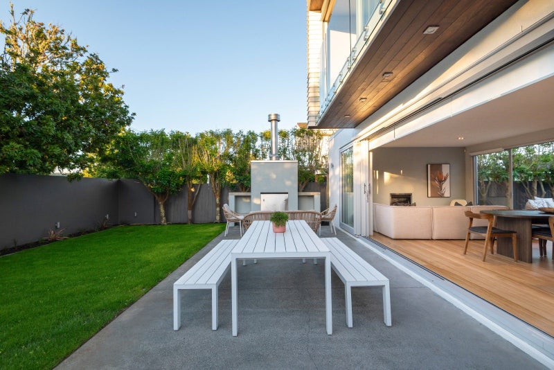 11 Wainui Avenue, Point Chevalier, Auckland City, Auckland - Carousel 2