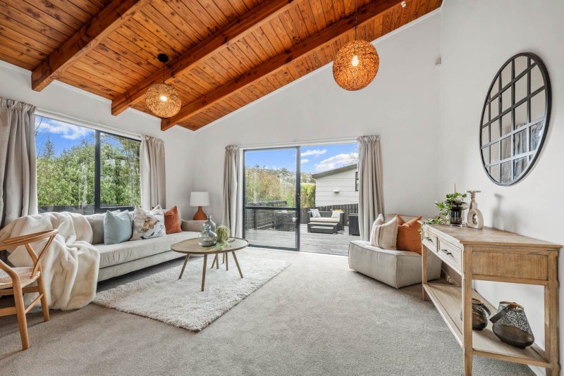 1/123 Athena Drive, Tōtara Vale, Auckland - Carousel 2