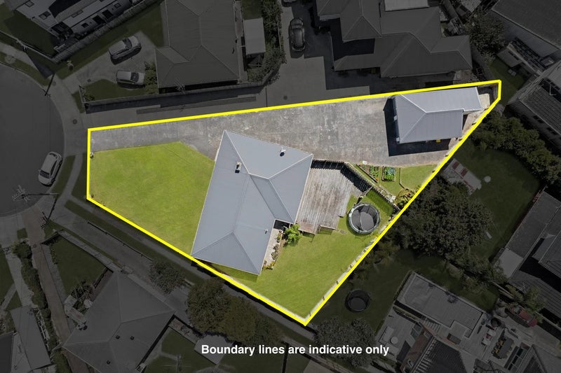 6 Glenvil Lane, Te Atatu Peninsula, Auckland - Carousel 1