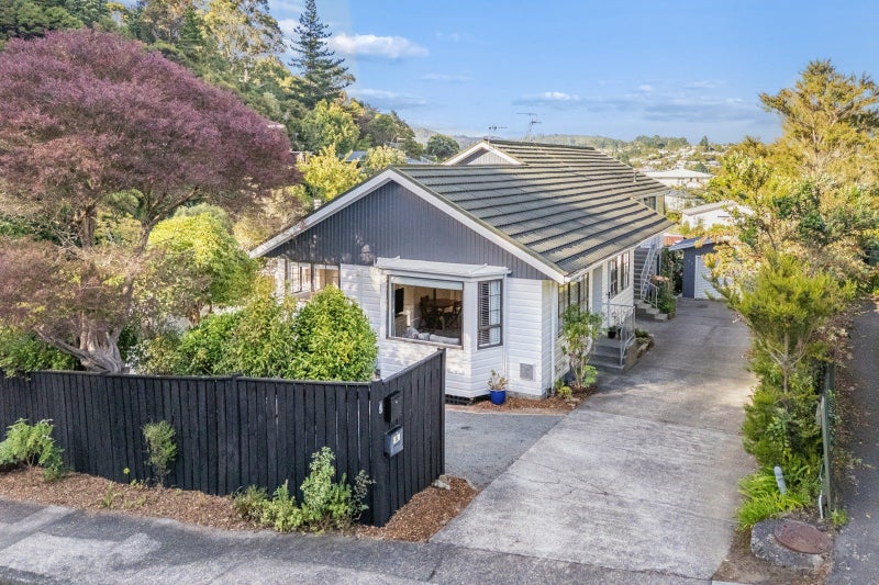 1/5 Kingsley Street, Stokes Valley, Lower Hutt - Carousel 1