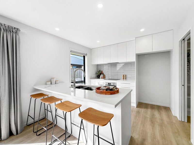 16 Mehrtens Crescent, Woodend, Woodend - Carousel 2