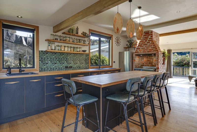 72 Toi Toi Street, Toi Toi, Nelson - Carousel 1