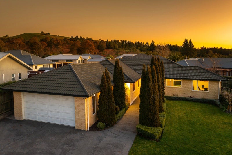 64 Hillcrest Avenue, Witherlea, Blenheim - Carousel 1