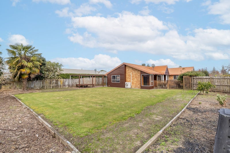 24 Halcione Close, Flagstaff, Hamilton - Carousel 2