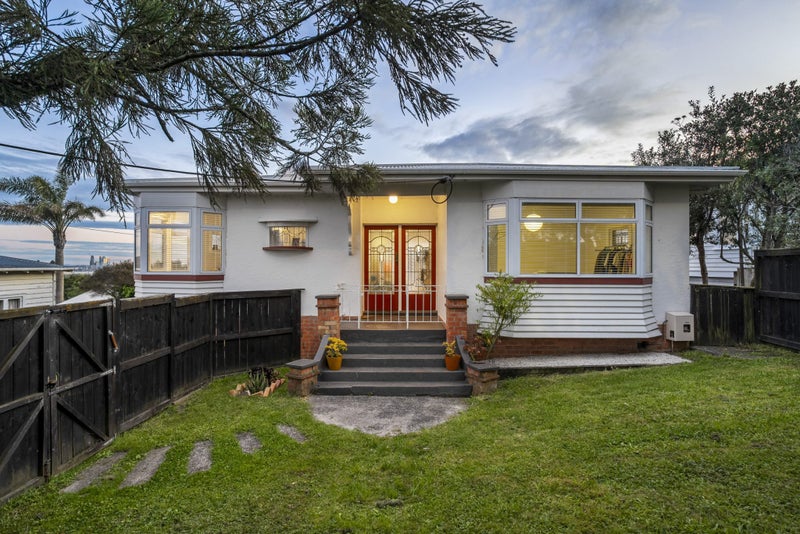 1/252 Onewa Road, Birkenhead, Auckland - Carousel 1