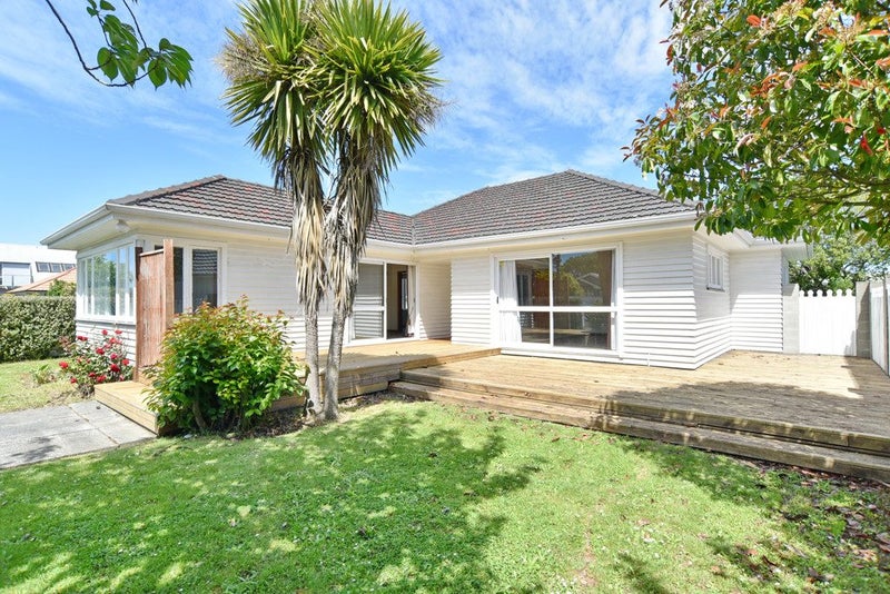 153 Memorial Avenue, Burnside, Christchurch - Carousel 1