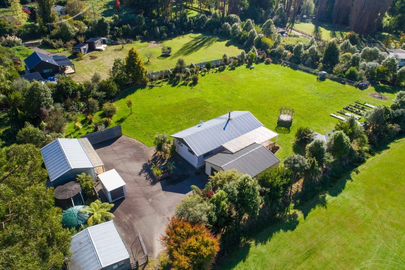 5 Kaka Street, Pohangina, Ashhurst - Carousel 1