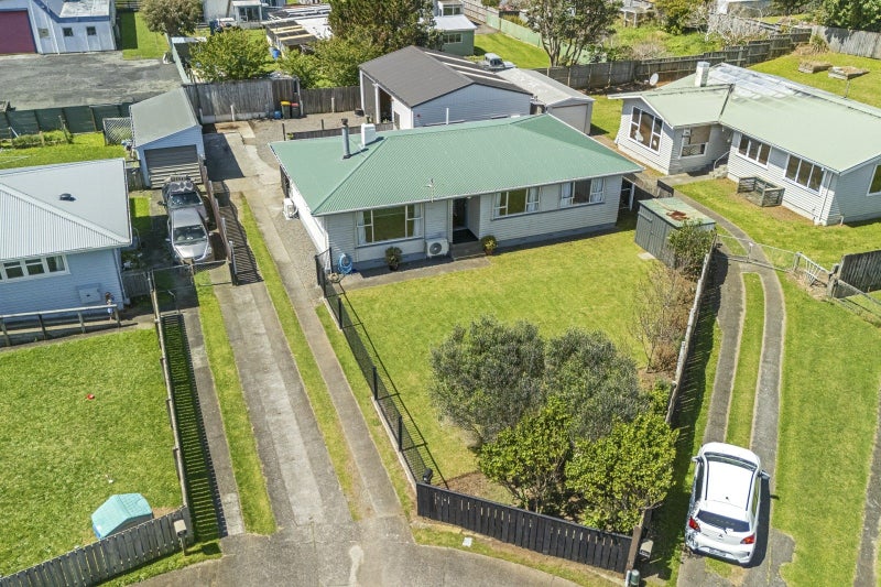 14 Tohora Place, Spotswood, New Plymouth - Carousel 1