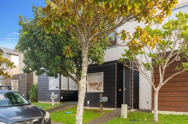 42 Kirikiri Lane, East Tamaki, Auckland - Carousel 1