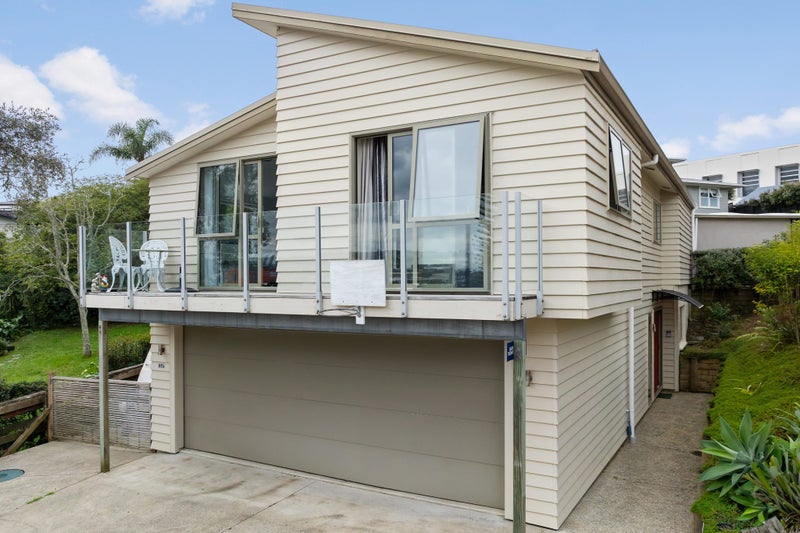 97A Bond Crescent, Forrest Hill, North Shore City, Auckland - Carousel 1