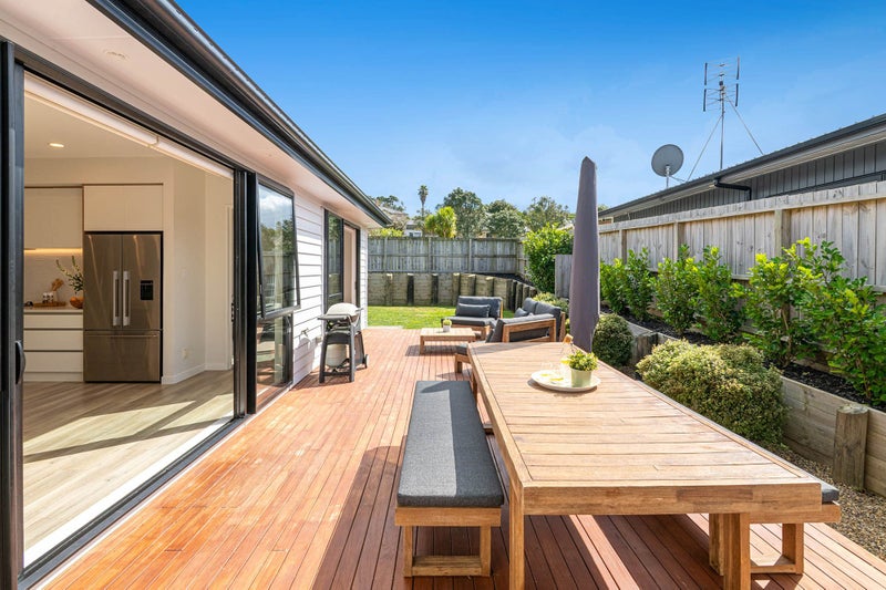 13 Surf View Crescent, Red Beach, Red Beach - Carousel 1