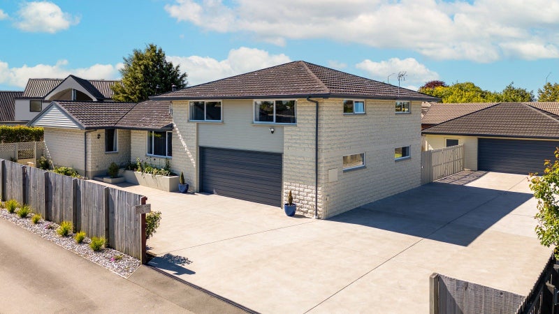 100A Aorangi Road, Bryndwr, Christchurch - Carousel 1