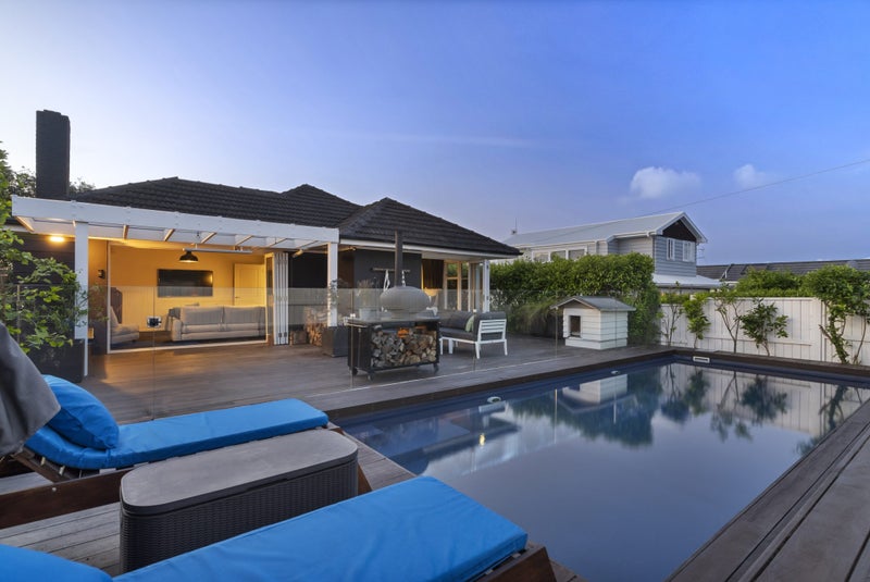 14 Temple Street, Meadowbank, Auckland - Carousel 1