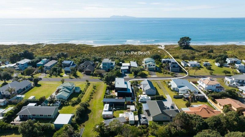 38 Bowentown Boulevard, Bowentown, Waihi Beach - Carousel 2
