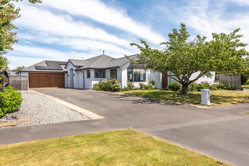 12 Pepperwood Place, Shirley, Christchurch - Carousel 1