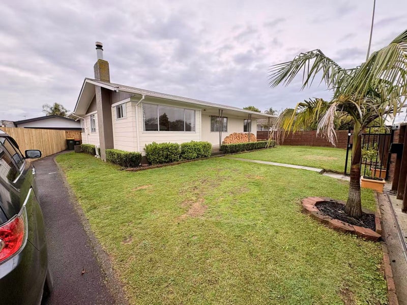 32 Clematis Avenue, Pukete, Hamilton - Carousel 2