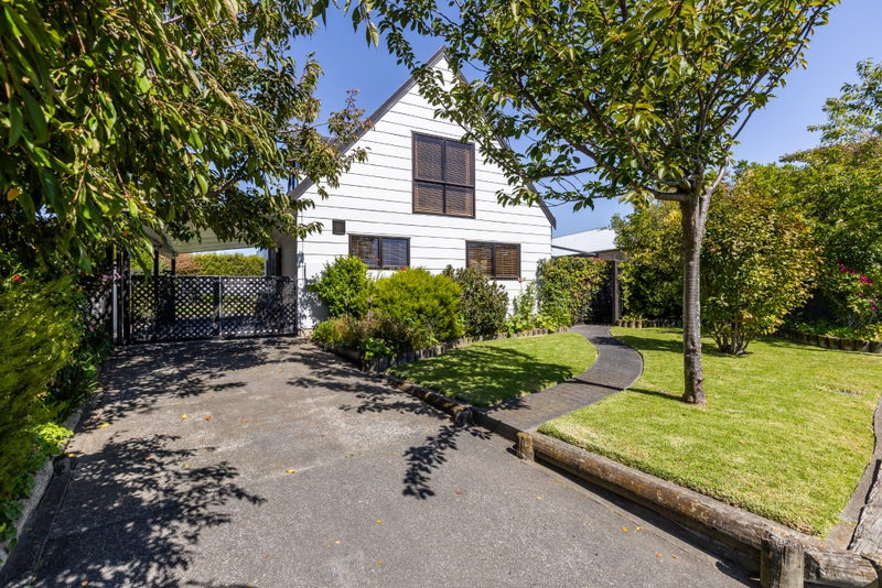 17 Gilmour Place, Taradale, Napier - Carousel 1
