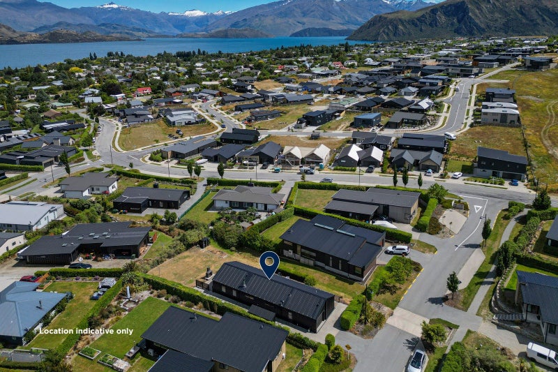 23 Matipo Street, Wanaka - Carousel 21