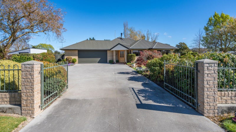 39 Montrose Avenue, Culverden, Culverden - Carousel 1