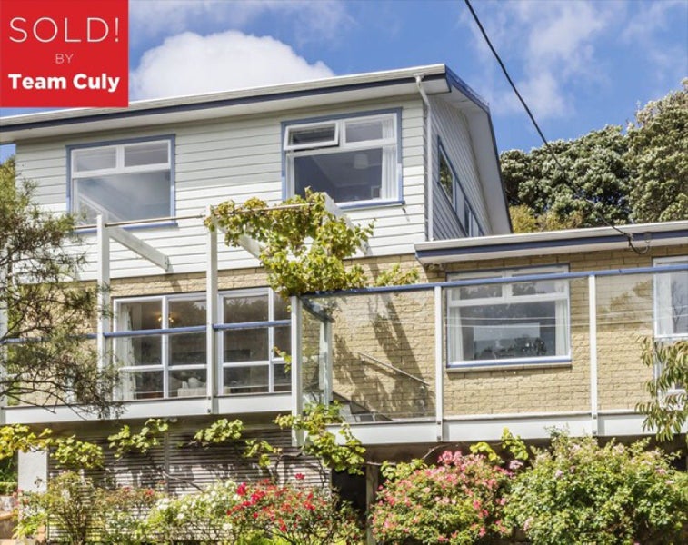 5 Kellsmere Crescent, Island Bay, Wellington - Carousel 1