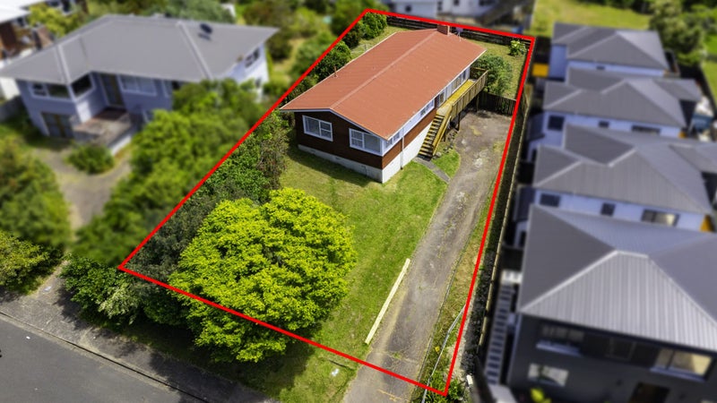 7 Cheryl Place, Hillcrest, Auckland - Carousel 1