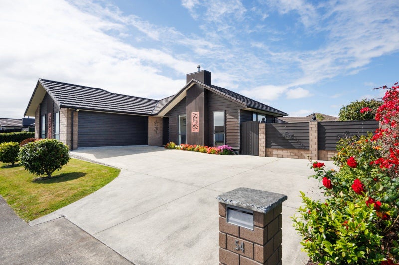 54 Rosalie Terrace, Kelvin Grove, Palmerston North - Carousel 1