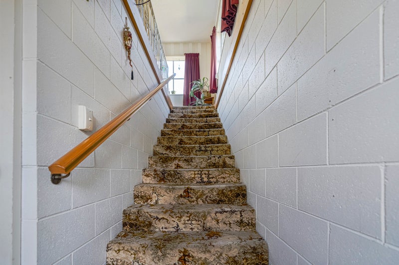 2/5 Salford Avenue, Redwood, Christchurch - Carousel 2