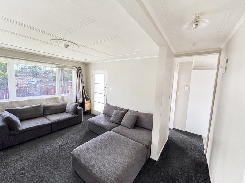 2 Vine Street, Mangere East, Auckland - Carousel 2