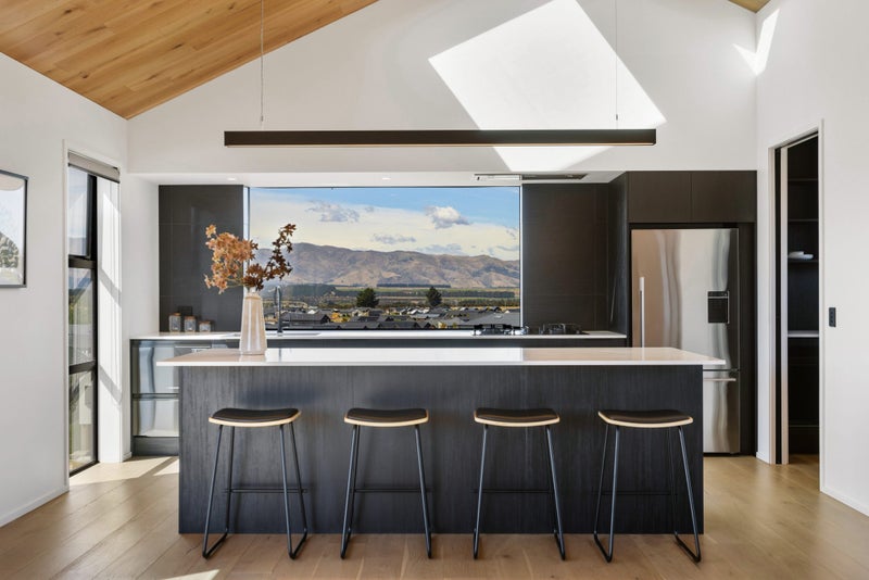 12 Bonspiel Road, Wanaka, Wanaka, Otago - Carousel 1