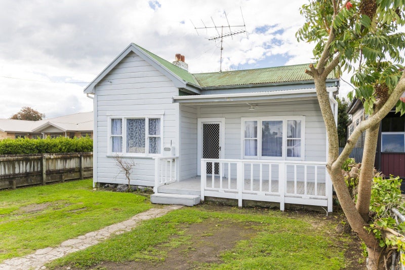 731 Gladstone Road, Te Hapara, Gisborne - Carousel 1