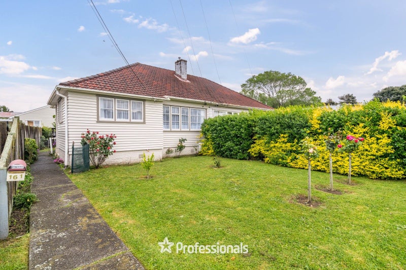 161 Whites Line East, Waiwhetu, Lower Hutt - Carousel 1