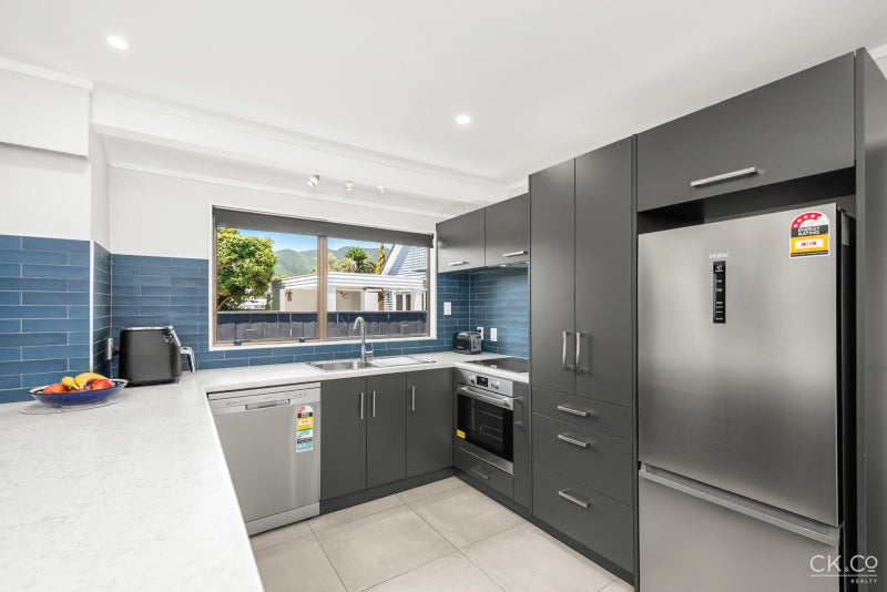 19A Totara Crescent, Woburn, Lower Hutt - Carousel 2