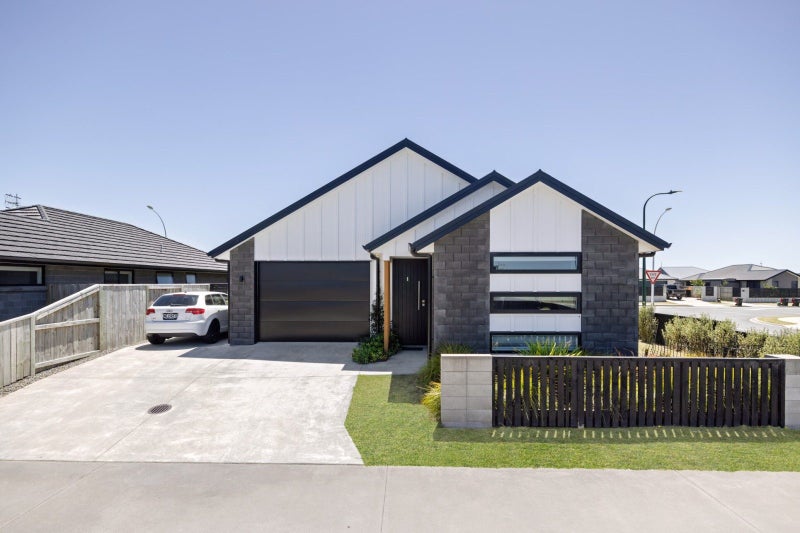2 Lion Place, Papamoa, Papamoa - Carousel 1