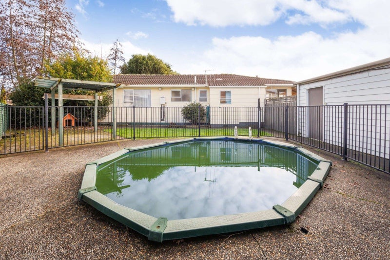 11 Cascade Crescent, Westbrook, Palmerston North - Carousel 21