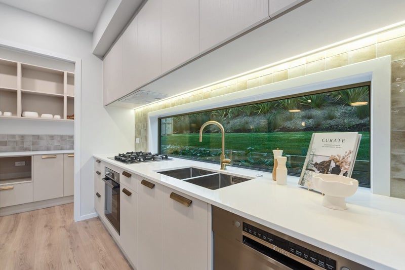 11 Kaupeka Road, Orewa, Orewa - Carousel 1